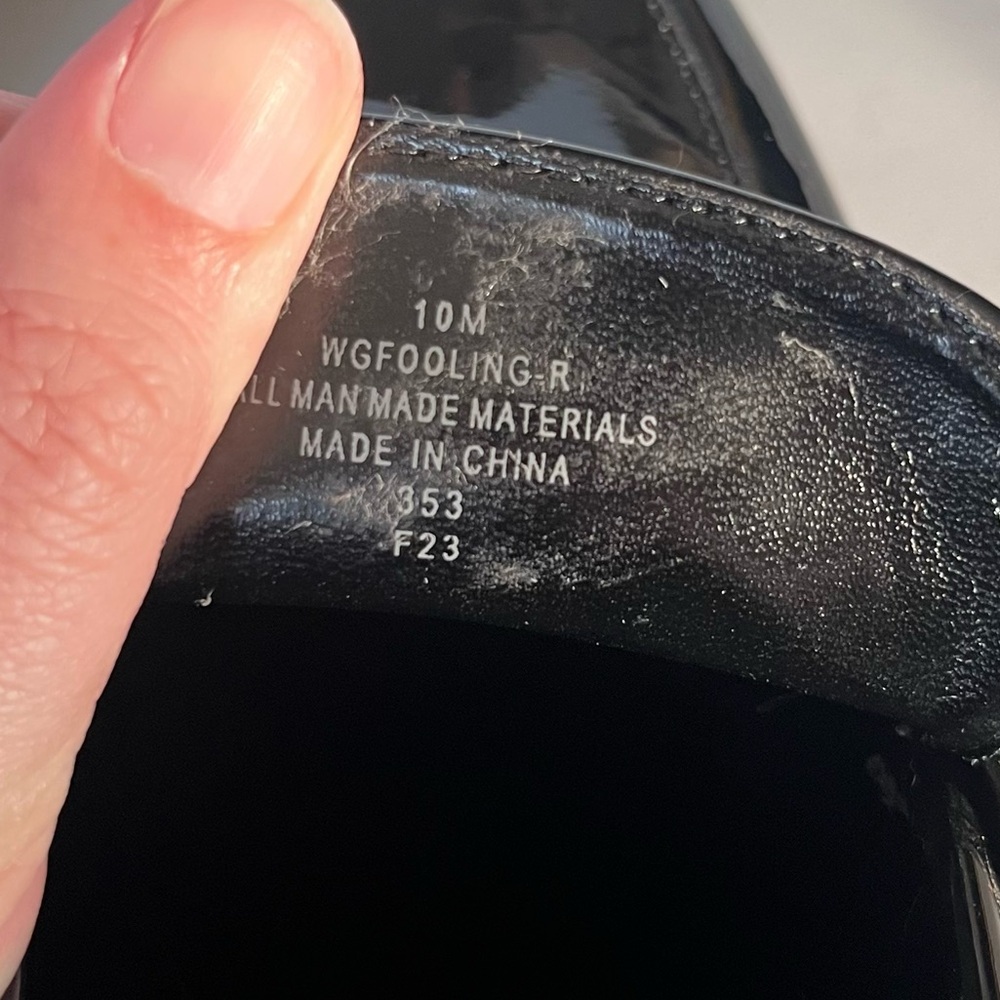 Guess Chunky Loafer Black Gold Logo Lug Sole Size 10 - Picture 10 of 10